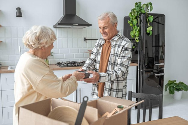 Downsize Your Home: Tips For Decluttering Downsize Your Home: Tips For Decluttering