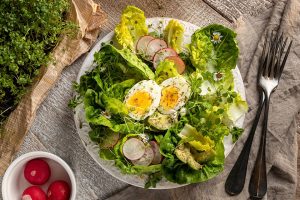 How To Make Nutritious Salads For Your Loved One This Summer