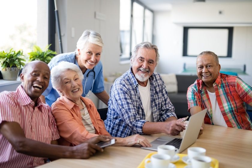 How Grand Prairie, TX Independent Living Community Helps You Stay Socially Connected