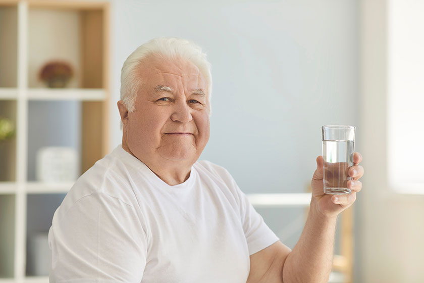 Tips To Keep Your Aging Parents Hydrated This Summer Tips To Keep Your Aging Parents Hydrated This Summer
