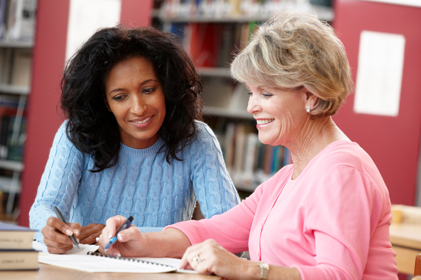 Why Your Retirement Community Should Have A Library | Morada Senior Living