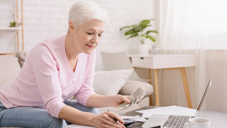 How Independent Living In Hurst, TX Helps You Save Time And Money