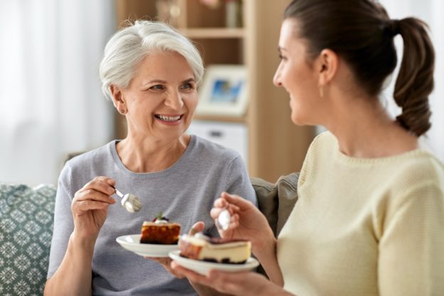 How Grand Prairie, TX Memory Care Helps Improve Your Dining Experience