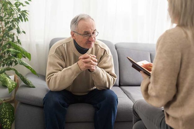 Caregiver psychologist console american senior people for mental health Caregiver psychologist console american senior people for mental health