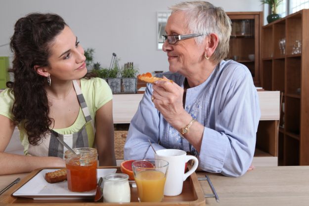 9 Ways Assisted Living In Sardis, TX Encourages Seniors With No Appetite To Eat