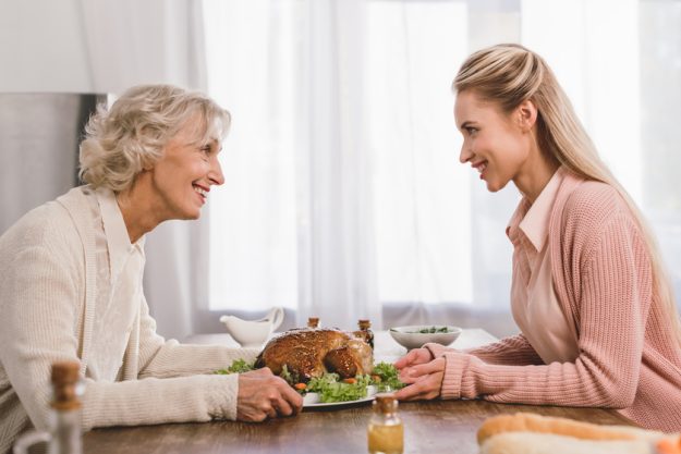 8 Ways To Overcome Holiday Blues When Staying In Ike, TX Senior Living