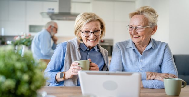 8 Tips To Assess A Senior Living Team In Pearland, TX For Your Aging Parents