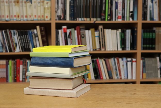 13-reasons-why-seniors-love-visiting-local-libraries 13 Reasons Why Seniors Love Visiting Local Libraries