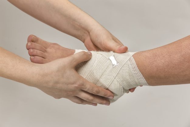 How An Assisted Living Facility In Albuquerque, NM Helps You Develop A Healthy Lifestyle To Prevent Swollen Ankles