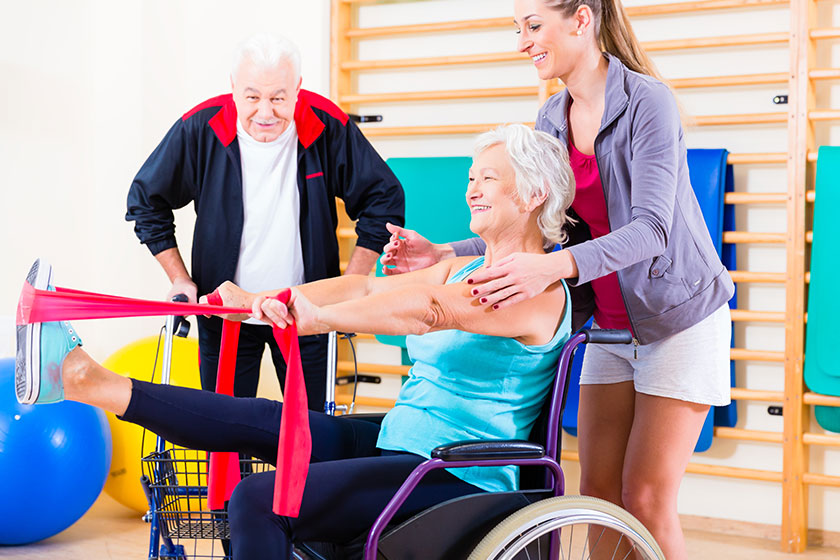 seniors in physical rehabilitation therapy