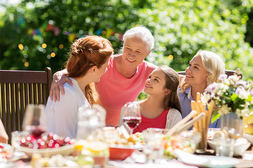 4 Tips For Enjoyable Dining Out Experiences With Your Parents With 