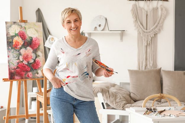 mature female artist workshop