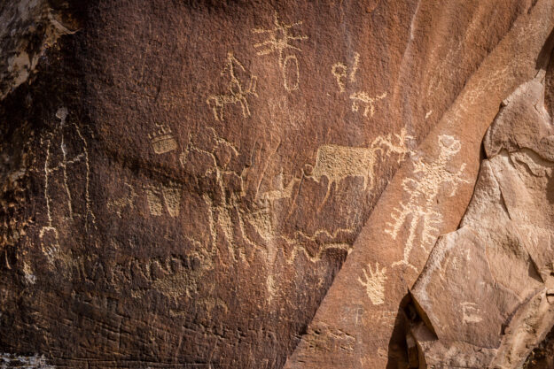 Newspaper,Rock,Is,A,Petroglyph,Panel,Etched,In,Sandstone,That